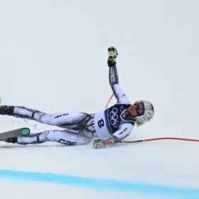 Ester Ledecká utrpěla v Super-G ošklivý pád. 