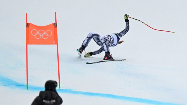 Ester Ledecká utrpěla v Super-G ošklivý pád. 