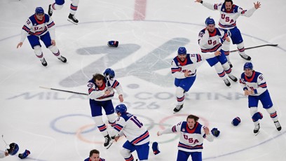 FOTO: Američtí hokejisté vyhráli na olympiádě zlato.