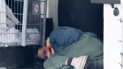 FOTO: Smutný pohled na někdejší modelku Loni Willison.