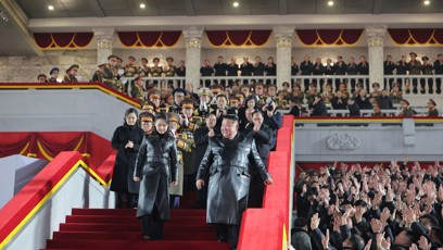 FOTO: Zahraniční média jsou přesvědčena o tom, že nástupcem Kim Čong-una bude nejspíše jeho dcera. V současné době by dívce mělo být kolem 13 let.
