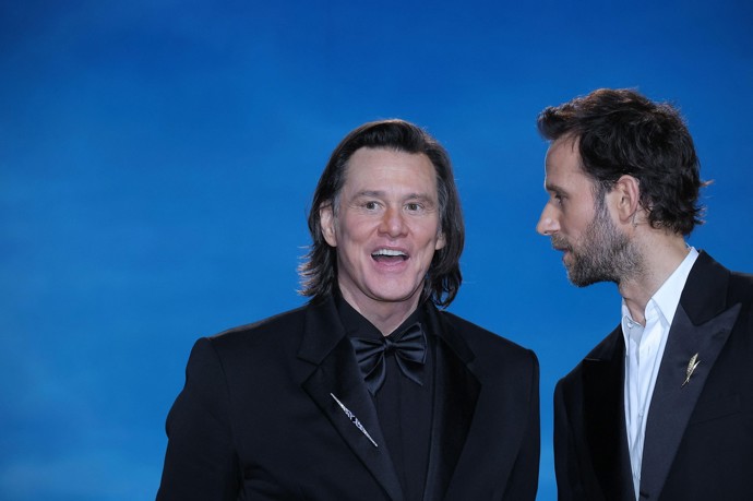 Všichni, ale řeší jeho změnu vzhledu.