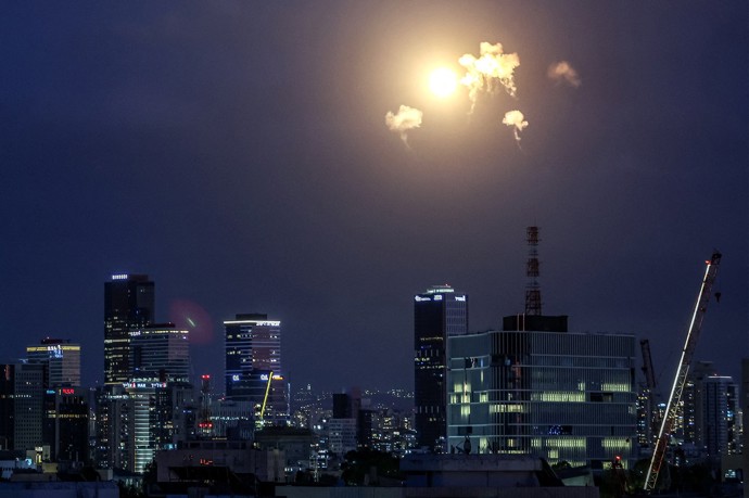 Aktuálně ale čelí výbuchům v Dubaji.