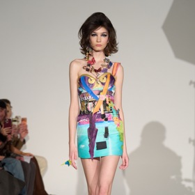 Rézi Simons na přehlídce Ronalda Van Der Kempa.