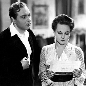 Jan Pivec se dal na herectví kvůli tomu, že nesnášel deskriptivní geometrii (snímek z filmu Muži nestárnou, na snímku Jan Pivec a Zita Kabátová).