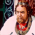 Zůstal bezdětný (snímek z filmu Jan Hus, Jan Pivec). Zahrál si v mnoha filmech, mimo jiné v komedii Příklady táhnou, z níž jsou další snímky v galerii.