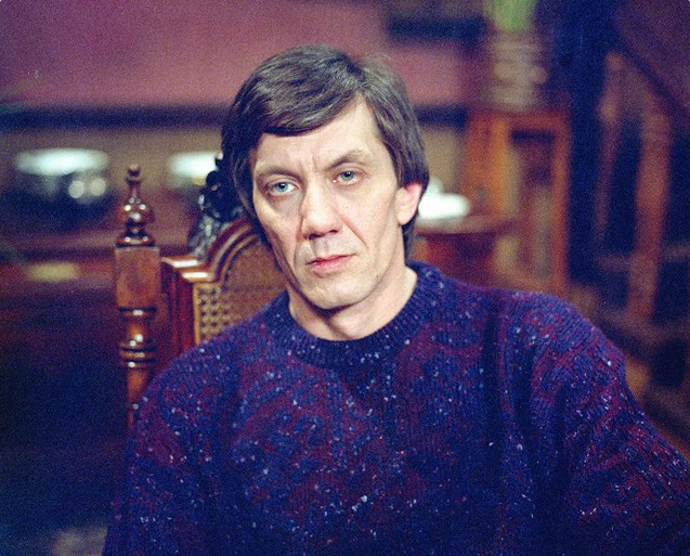 I smrt chce svou šanci: Bývalý automobilový závodník je ve finanční tísni a navíc mu chybí pocit nebezpečí a adrenalin. Rozhodne se tak uzavřít se svým kamarádem sázku. Když mu zaplatí, zavraždí jeho ženu, a ještě z toho vyjde nevinný (na snímku Boris Rösner).