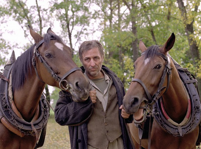 Zámek v Čechách: Nová dělnická vláda chce za každou cenu zlikvidovat šlechtu (na snímku Karel Heřmánek).