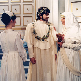 snímek z filmu Pohádka o lidech a Boží lékárně (Jan Šťastný, Květa Fialová)