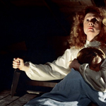 Kniha je kvůli svým násilným scénám zakázaná na většině amerických škol. Film se zase nesmí promítat ve Finsku. Na snímku Piper Laurie a Sissy Spacek.