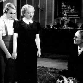 snímek z filmu Mravnost nade vše (Adina Mandlová, Věra Ferbasová, Světla Svozilová)