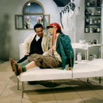 Vladimír Menšík byl oblíbený i mezi dětskými diváky. V roce 1982 si zahrál v Doktorské pohádce. Na snímku Vladimír Menšík a Josef Dvořák. Další fotky jsou z této pohádky.