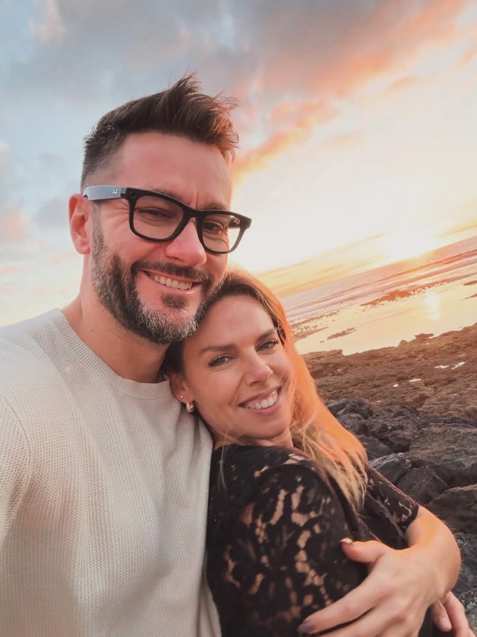 Marek Ztracený s manželkou ve Španělsku.