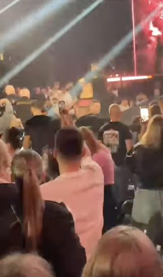 Pali Hari se stal obětí šíleného lynče.