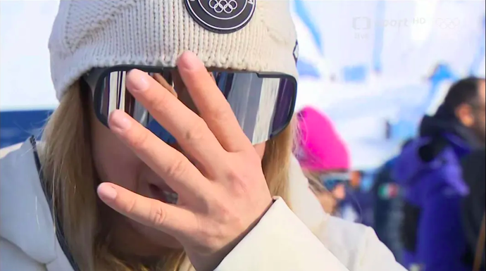 Ester Ledecká se konci rozhovoru rozplakala.