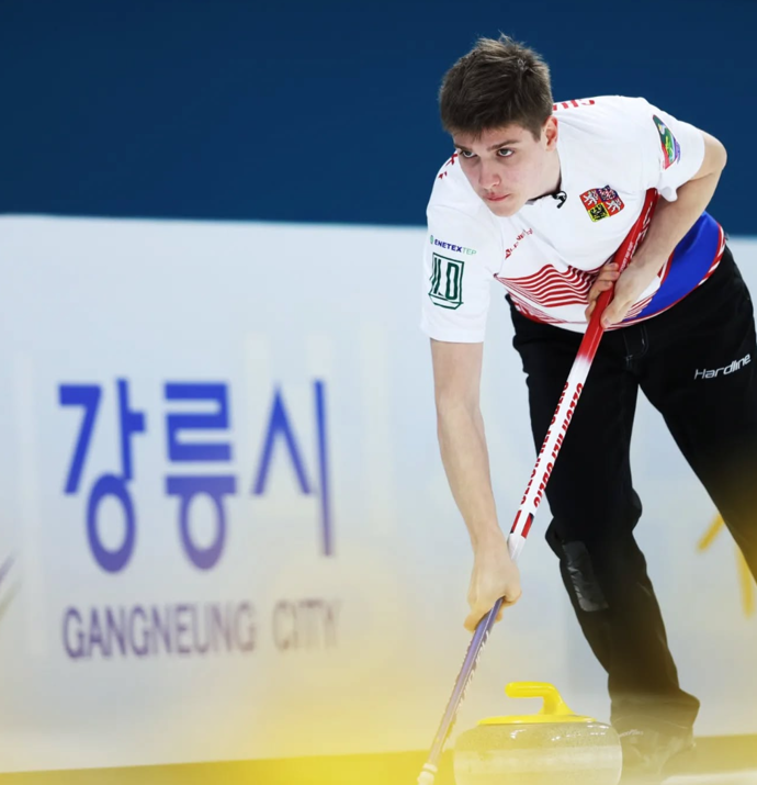 Vítka obdivují nejen milovníci curlingu, ale také mnohé dívky.