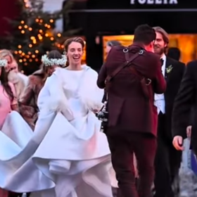 Maya Hawke do toho o víkendu tajně praštila.