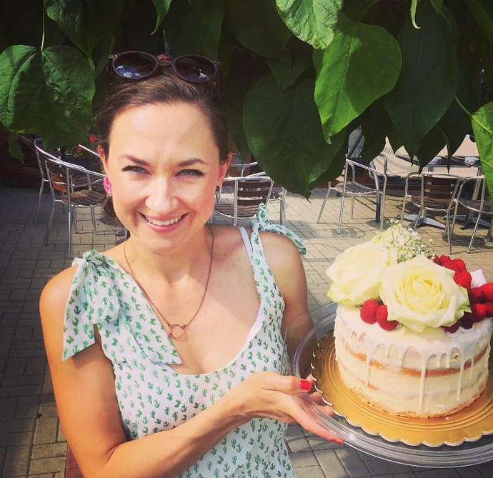 Kristýna říká, že mlsat můžeme bez výčitek, a klidně u toho i hubnout. 