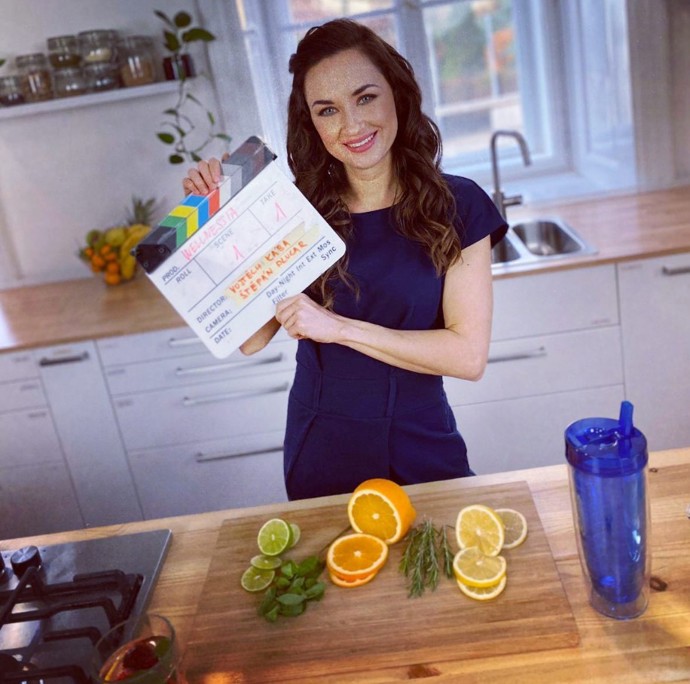 Kristýna Ostratická dává své rychle video návody na sociální sítě. Najdete ji například pod projektem Restartujem. 