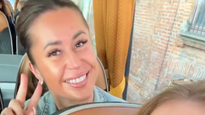 FOTO: Na stadion rodinu Nečase odvezl autobus.