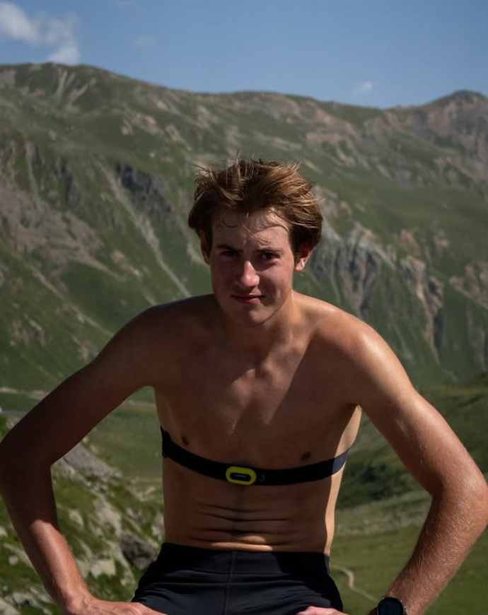 Matyáš Bauer, byť je tátovi hodně podobný, nemá srovnání s ním rád. Navíc si opakovaně vyslechl, že má běžecké lyžování v genech, takže i výhodnější pozici oproti svým soupeřům.