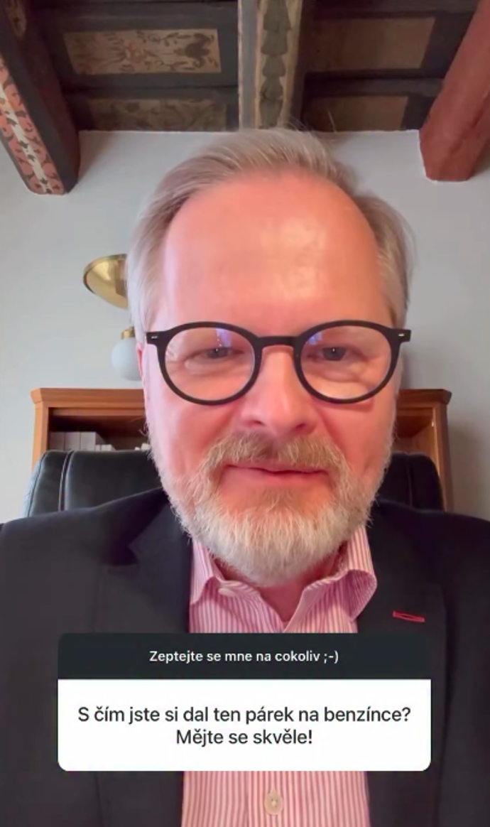 Petr Fiala kopíruje Babišovo Čau lidi.