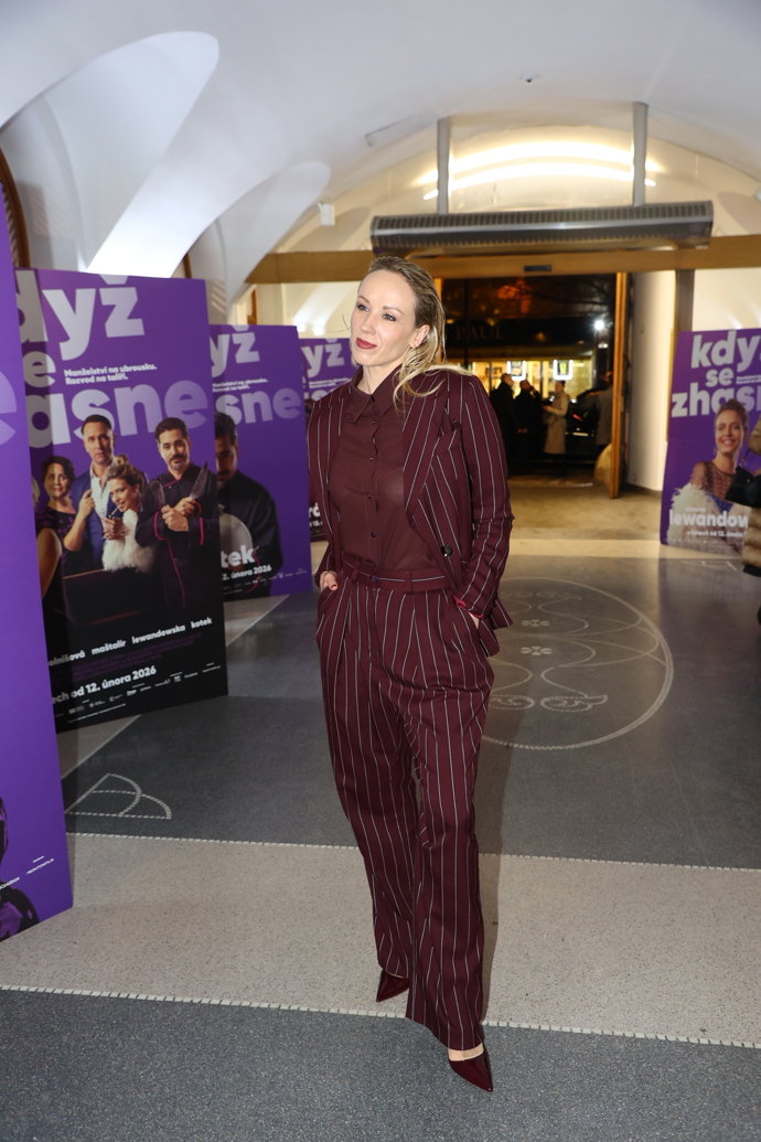 Petra Hřebíčková vsadila na bordó barvu.