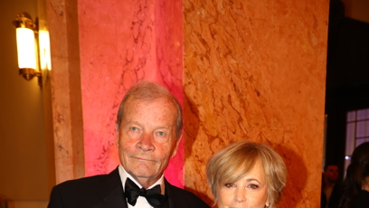 FOTO: Jana Nagyová v doprovodu svého muže. Herečka vynesla na ples šaty od Martiny Pipkové Loudové.