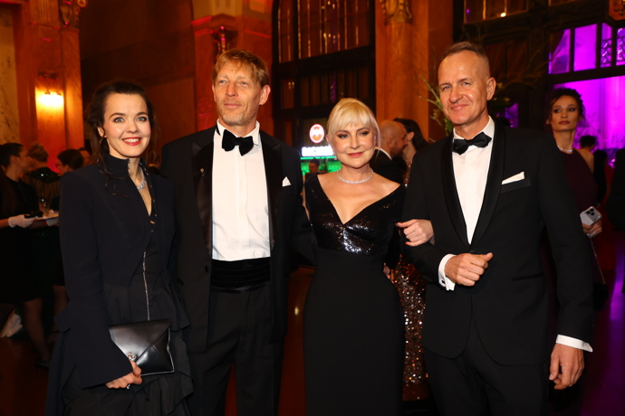 Karel Janeček s Lilií a Barbarou Nesvadbovou.