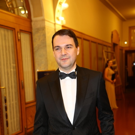 Česko-Slovenský ples si nenechal ujít ministr Petr Macinka.