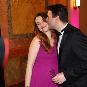 Přitom sám sedí ve vládě s bývalými komunisty a lidmi ze svazků StB.