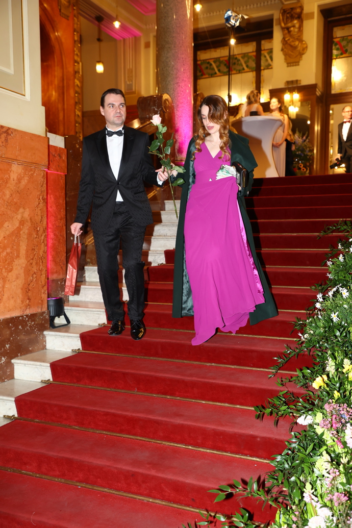 Petr Macinka při odchodu z Obecního domu.