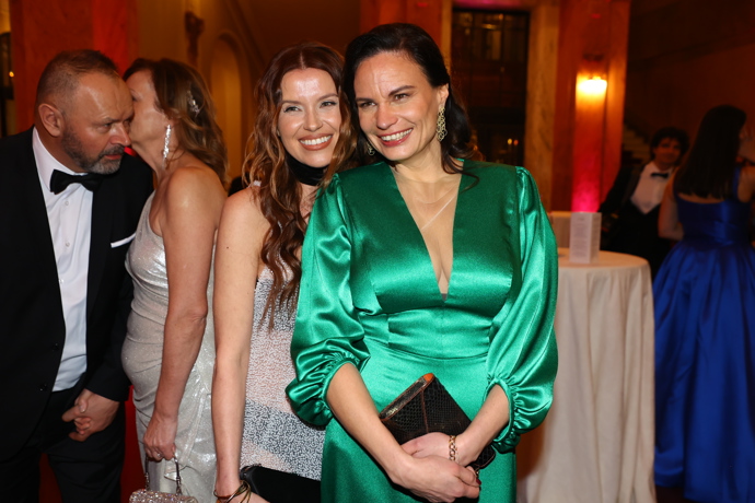 Odvážné výstřihy na Česko-Slovenském plese.