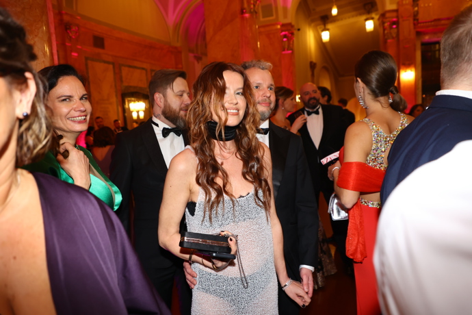 Marek Prchal po boku neznámé krásky.