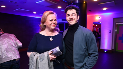 FOTO: Marek Adamczyk a Sabina Remundová ze seriálu Buldok z Poděbrad.