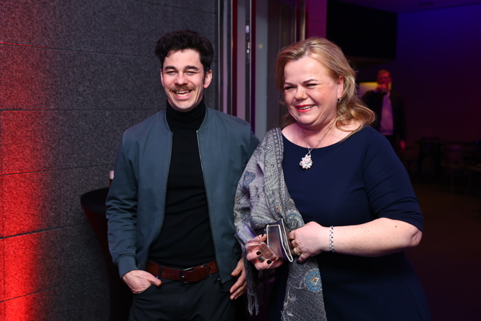 Sabina Remundová a Marek Adamczyk na premiéře seriálu Buldok z Poděbrad.