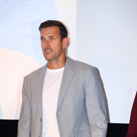 Martin Košťál provází pořadem Extrémnoí proměny.