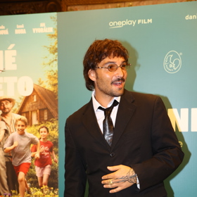 Jordan Haj si zahrál hlavní roli. 