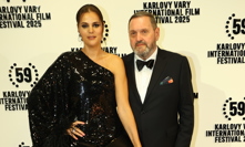 Ornella dorazila na Mezinárodní filmový festival v Karlových Varech společně s manželem.