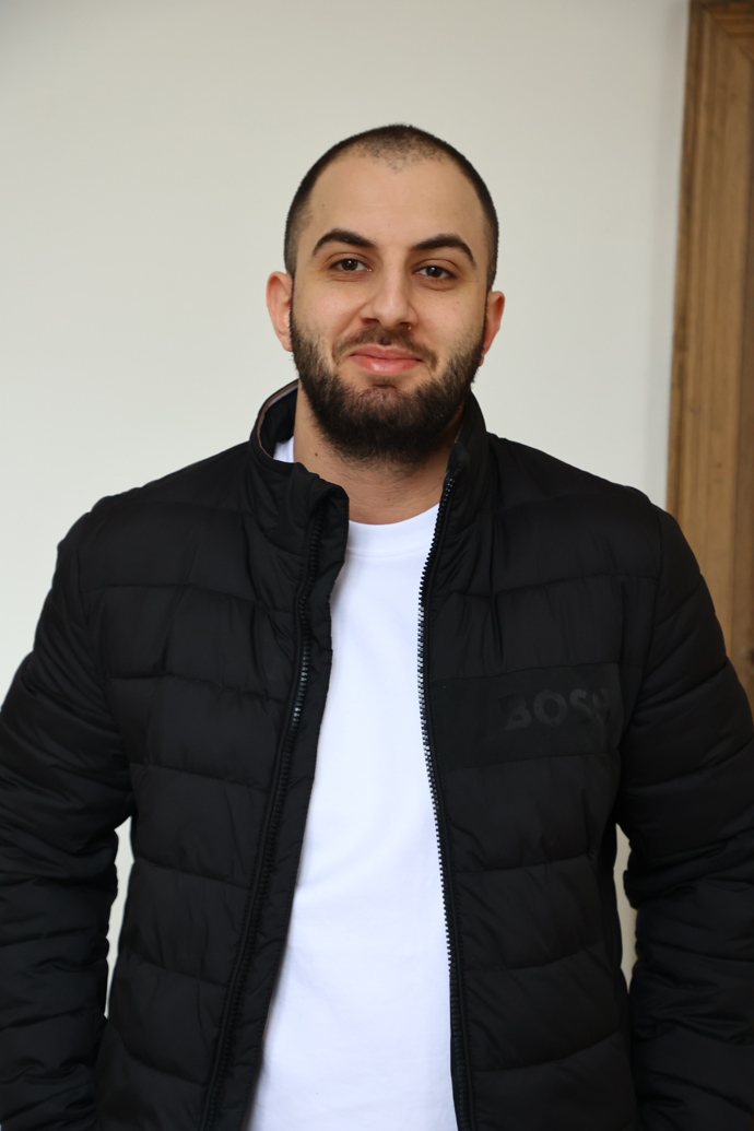 Mike byl v dobré náladě. 