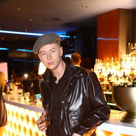 Díky své vášni pro bojové sporty sdílel v minulosti stejný tréninkový gym i s hercem a zpěvákem Adamem Mišíkem.