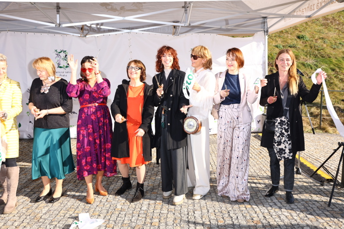 Celé obsazení v Botanické zahradě. 