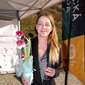 I nadále hraje v divadle a dabuje.