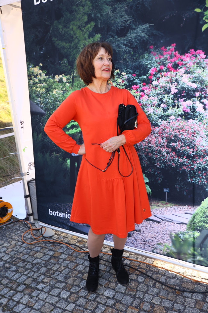 Petra Černocká vynesla červené šaty.