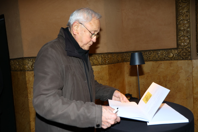 Jaroslav Satoranský napsal do kondolenční knihy vzkaz.