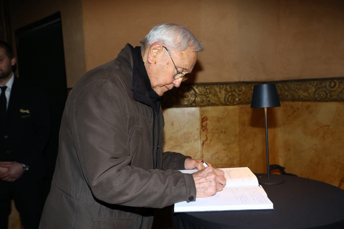 Jaroslav Satoranský se přišel naposledy rozloučit s Janou Brejchovou.