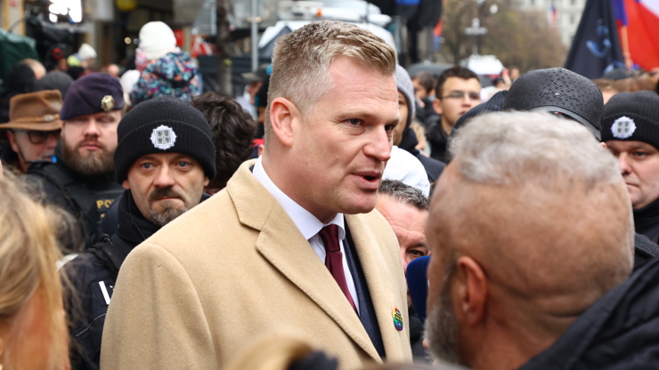 Filip Turek byl na Národní třídě v obležení davu.