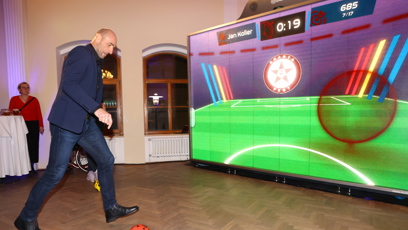 FOTO: Sám nyní ve volném čase preferuje s partou spíše amatérský hokej, po kterém prý není tak fyzicky zničený.