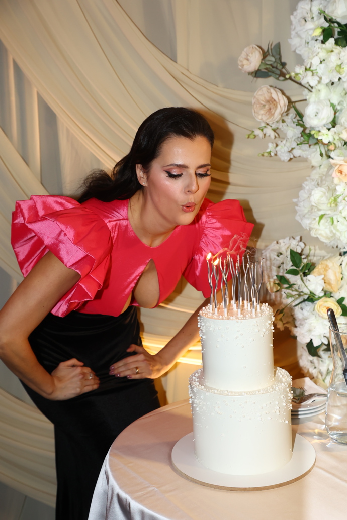 Fotografové měli co dělat, aby správně zaostřili. 