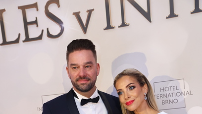 FOTO: Petr Švancara s manželkou Kamilou na Plesu v Intru.